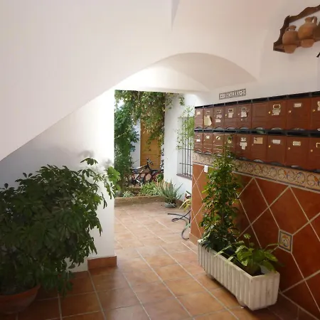 Homestay Bed For 2 In Typical Area I *